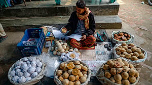 খেজুর গুড়ের জন্য কদর যে বাজারের