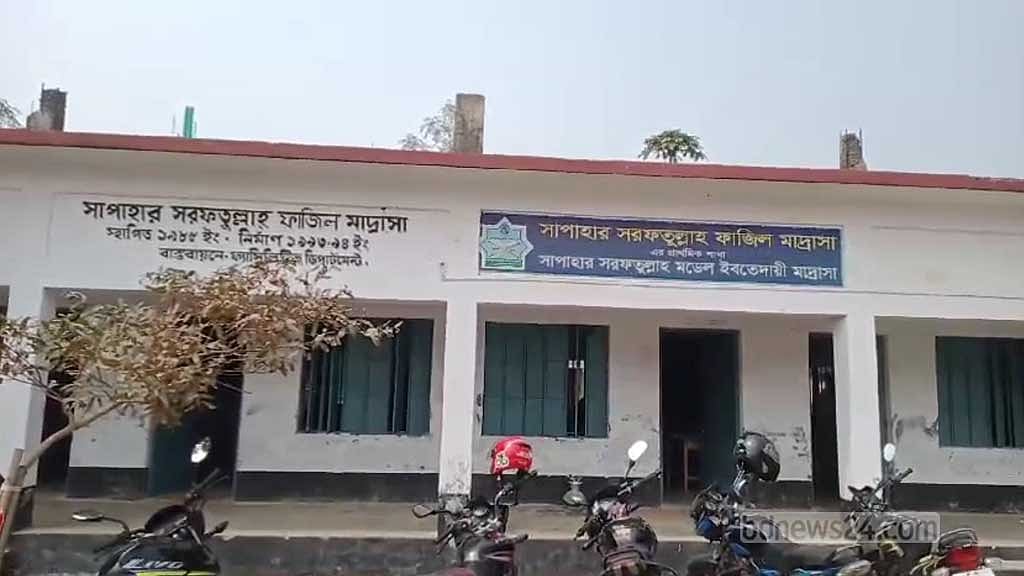 নওগাঁয় এক কেন্দ্রেই ৫৯ ভুয়া দাখিল পরীক্ষার্থী, অধিকাংশ ছাত্রী