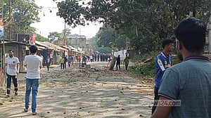 চবি ছাত্রলীগের দুপক্ষের সংঘর্ষ, আহত ৮