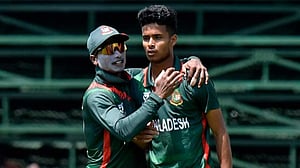 ৩৮.১ ওভারের মধ্যে ১৫৬ রান করলেই সেমি-ফাইনালে বাংলাদেশ