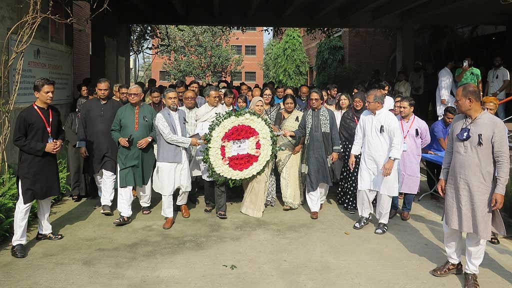 ইস্ট ওয়েস্ট বিশ্ববিদ্যালয়ে মাতৃভাষা দিবস পালন