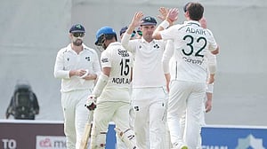 আফগান ব্যাটিং গুঁড়িয়ে অ্যাডায়ারের ৫ উইকেট