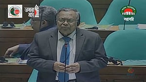 ডলার সংকট-আর্থিক খাত নিয়ে সংসদে প্রশ্ন, অর্থমন্ত্রী বললেন ‘উন্নতি হচ্ছে’