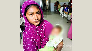‘দত্তকের নামে বিক্রি হওয়া’ শিশুটি ফিরল মায়ের কোলে