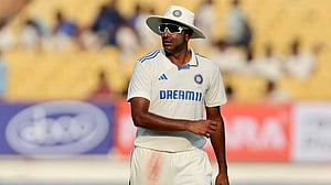 দারুণ অর্জনে সোবার্স-বোথামদের পাশে অশ্বিন