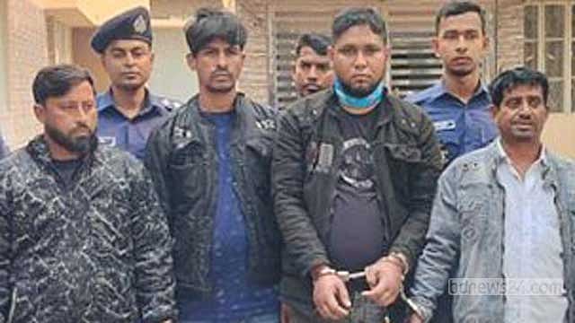 কেরানীগঞ্জে হত্যা ও অটোরিকশা ছিনতাইয়ে গেপ্তার ৪