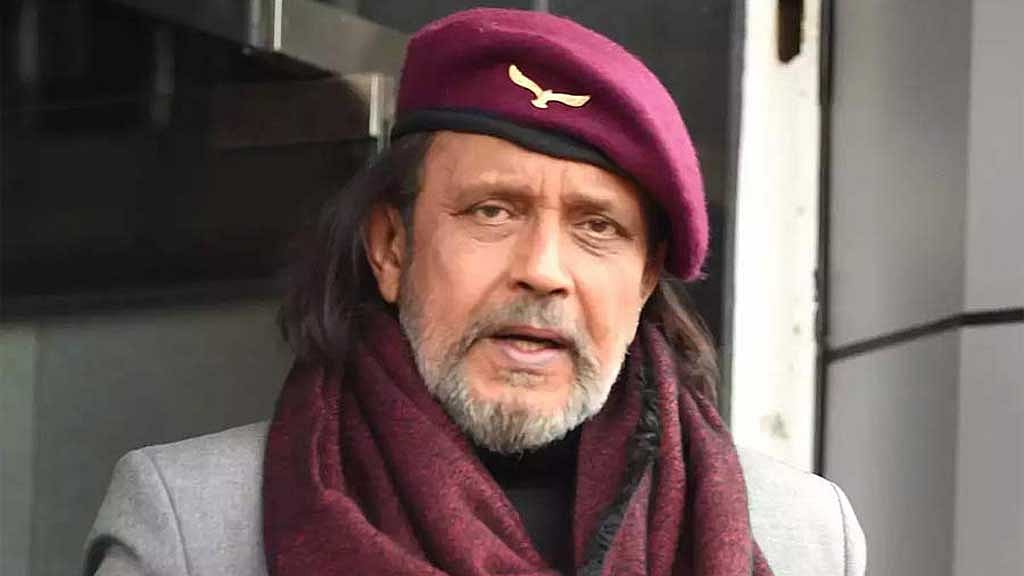 শুটিংয়ে হঠাৎ অসুস্থ মিঠুন, পাঠানো হল হাসপাতালে