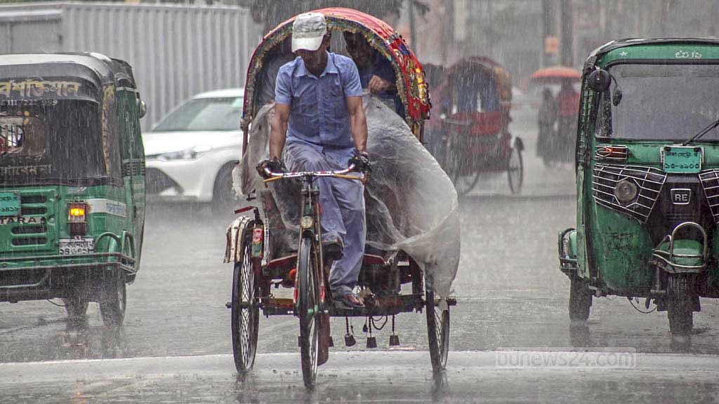 এক পশলা বৃষ্টিতে স্নিগ্ধ ফাগুন বিকেল