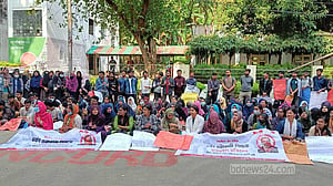 ছাত্রীকে ধর্ষণচেষ্টা: চাকরিচ্যুত হচ্ছেন চবি শিক্ষক মতিন