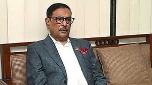 স্বাস্থ্য পরীক্ষার জন্য সিঙ্গাপুরে গেলেন ওবায়দুল কাদের