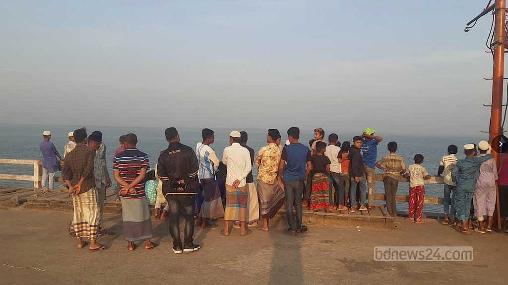 মিয়ানমার থেকে আসা বিকট শব্দে কাঁপল টেকনাফ সীমান্ত