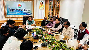 চট্টগ্রামে এবারও অস্থায়ী শহীদ মিনারে শ্রদ্ধা নিবেদন