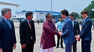 দুই দিন আটকে থাকার পর ভারত ছাড়লেন কানাডার প্রধানমন্ত্রী