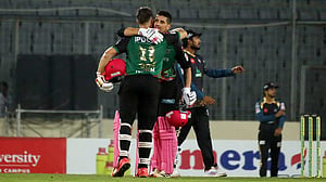 শান্তর ব্যাটে রানের ঝিলিক, ঢাকাকে ফের হারাল সিলেট