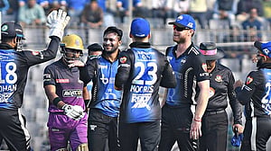 রংপুরের রান পাহাড়ে চাপা পড়ল চট্টগ্রাম