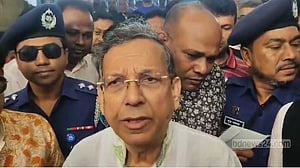 ইউনূসের বিরুদ্ধে মামলায় সরকারের কোনো হাত নেই: আইনমন্ত্রী