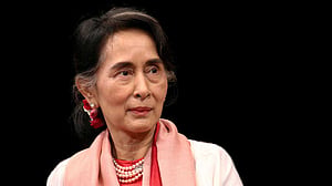মিয়ানমারের কারাবন্দি নেত্রী সু চি অসুস্থ