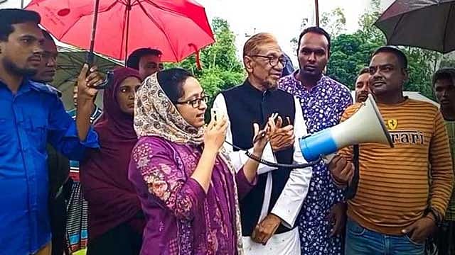 তিস্তার সব জলকপাট খোলা, নদীতীর থেকে সরতে মাইকিং