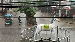 টানা বর্ষণে কুড়িগ্রামে জলাবদ্ধতা, বিপাকে নিম্ন আয়ের মানুষ