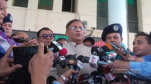 বিদেশিদের বঙ্গবন্ধু টানেল দেখালেন পররাষ্ট্রমন্ত্রী, ট্রেনে গেলেন কক্সবাজারে