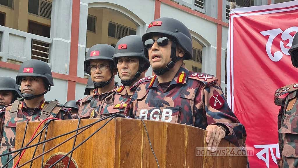 পালিয়ে আসাদের ফিরিয়ে নিতে প্রস্তুত মিয়ানমার: বিজিবি প্রধান