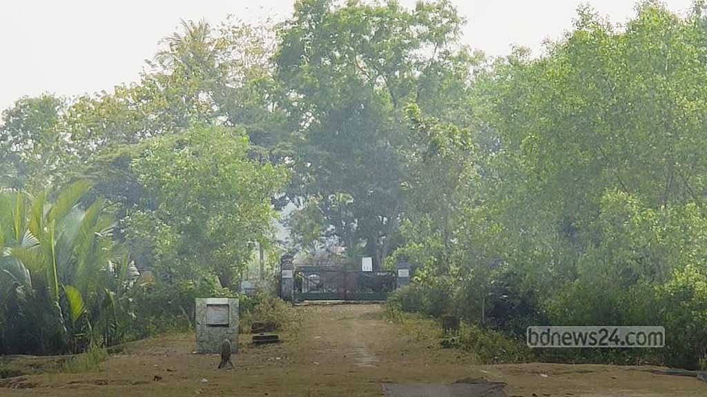 মিয়ানমারের হেলিকপ্টার থেকে গুলি, বিজিপি ক্যাম্পে আগুন