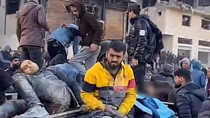 গাজায় ত্রাণের অপেক্ষায় থাকা ভিড় লক্ষ্য করে গুলি, নিহত শতাধিক