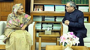 জনগণ এখন গণতন্ত্র উপভোগ করছে: শেখ হাসিনা