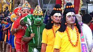 নাটকে সিগারেট ফুঁকছে সীতা, পুনে বিশ্ববিদ্যালয়ের অধ্যাপকসহ গ্রেপ্তার ৬