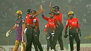 তানভিরের ক্যারিয়ার সেরা বোলিংয়ে কুমিল্লার রেকর্ডগড়া জয়