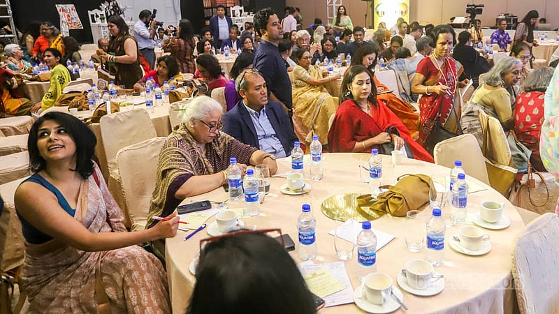 নারী-পুরুষ সমতার প্রশ্নে নানা মতের মানুষের দিক-নির্দেশনা পেতে বৃহস্পতিবার বিকালে চা-চক্রের আয়োজন করে ব্র্যাক।