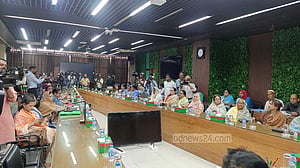 সংরক্ষিত আসনে আওয়ামী লীগের ৪৮ প্রার্থীর মনোনয়নপত্র জমা