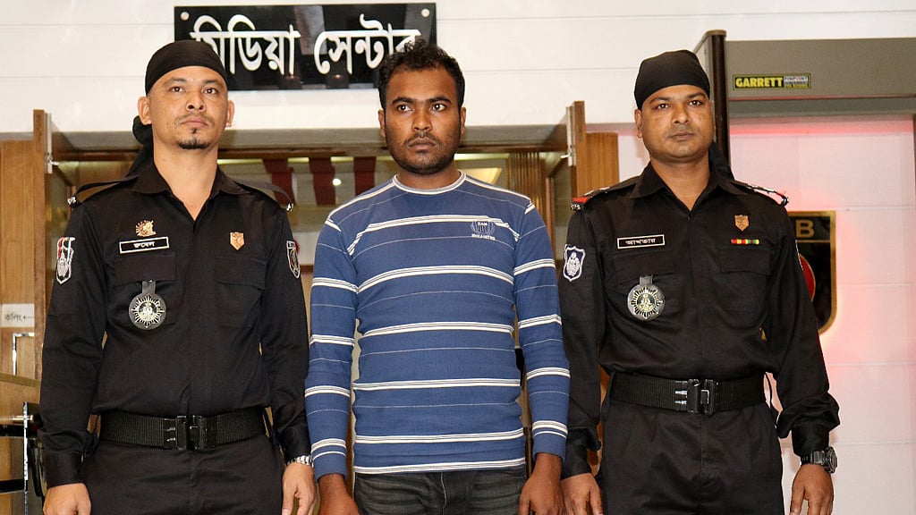 কম দামে মাংস বিক্রি করায় খুন, মাদারীপুরে গ্রেপ্তার ১