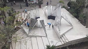 কেবল শহীদ দিবস এলে পরিপাটি হয় জবির শহীদ মিনার