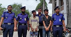 নারায়ণগঞ্জে সবজি বিক্রেতা খুন, ২ ‘ছিনতাইকারী’ গ্রেপ্তার