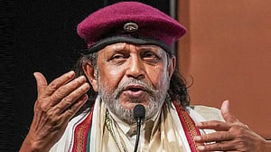 মিঠুনের শরীরের ডান দিক 'দুর্বল', সাড়া দিচ্ছেন চিকিৎসায়