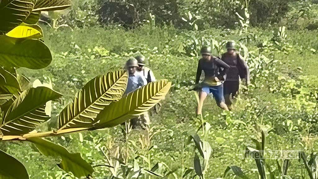 মিয়ানমার থেকে পালিয়ে আসা সীমান্তরক্ষীর সংখ্যা বেড়ে ৯৫