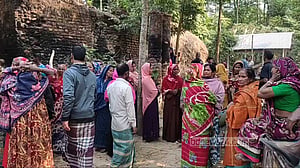 রাজবাড়ীতে বৃদ্ধাকে পিটিয়ে ও শ্বাসরোধে হত্যা, যুবক আটক