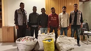 কিস্তিতে পিকআপ কিনে চুরি, গ্রেপ্তার ৪