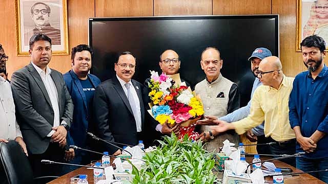 ফ্লাইট ‘ডাইভারশন’ হবে দেশেই