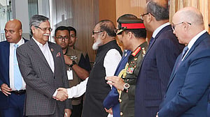 দেশে ফিরেছেন রাষ্ট্রপতি
