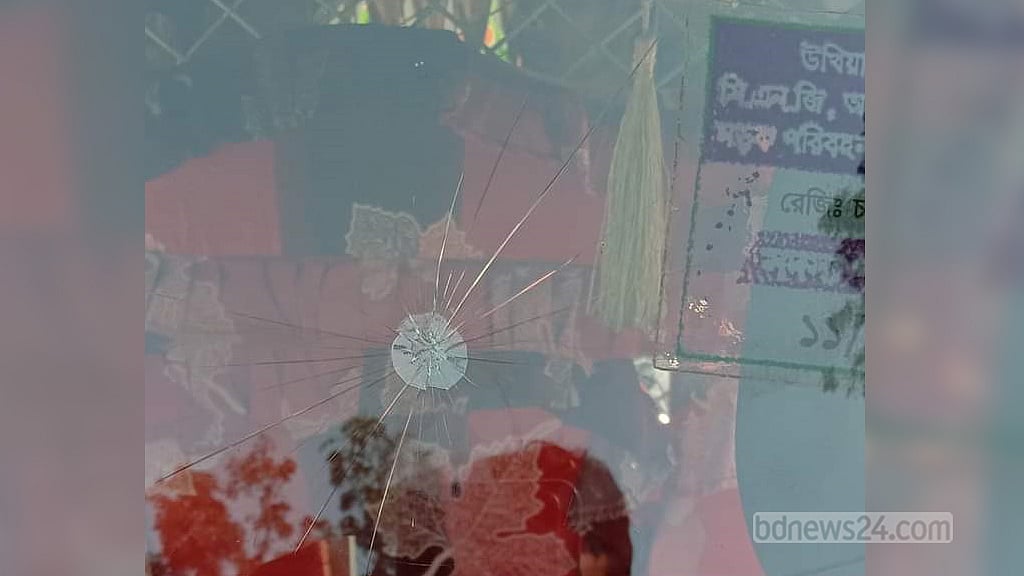 দুদিন পর নাইক্ষ্যংছড়ি সীমান্তে গোলাগুলি, অটোরিকশায় লাগল গুলি
