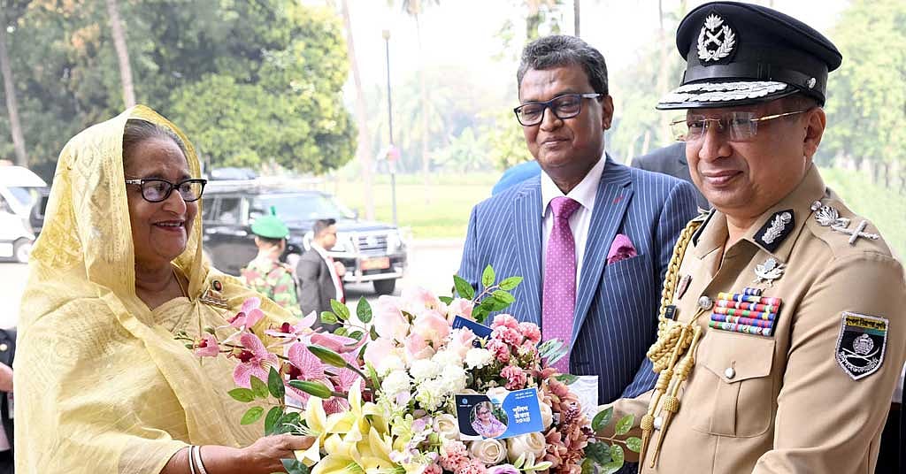 প্রযুক্তির সঙ্গে তাল মিলিয়ে অপরাধ দমনে প্রস্তুত হন: পুলিশকে প্রধানমন্ত্রী