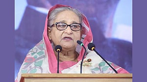 চাঁদাবাজি ও মজুতদারি বন্ধে জনপ্রতিনিধিদের নির্দেশ প্রধানমন্ত্রীর
