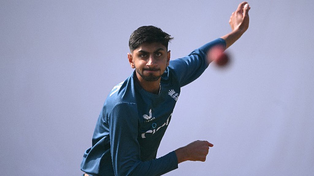 বাশিরের টেস্ট অভিষেক, ফিরলেন অ্যান্ডারসন