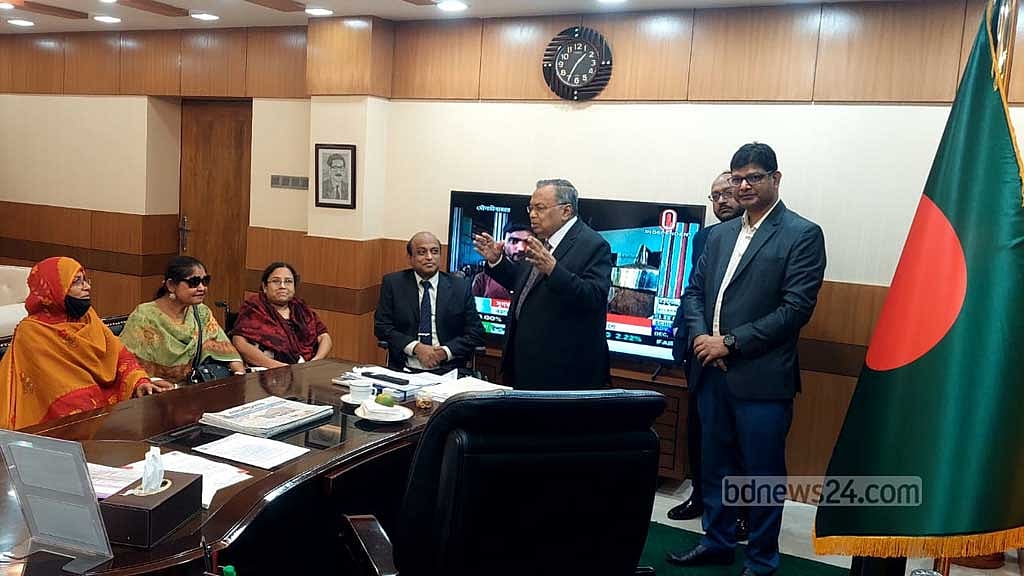 প্রতিবন্ধিতার জন্য মাসে ৫০০০ টাকা পর্যন্ত ভাতা দাবি