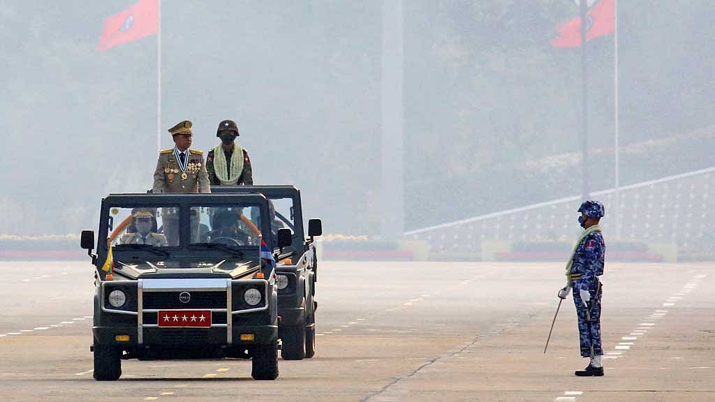 সেনাপ্রশিক্ষণ বাধ্যতামূলক করে মিয়ানমারে আইন জারি