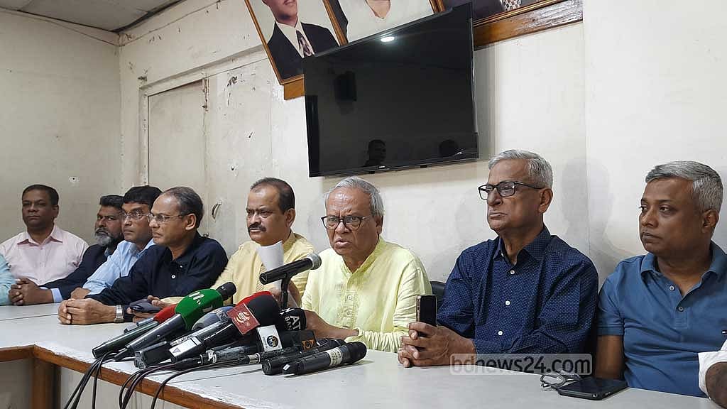 রোজার আগে বিদ্যুতের দাম বৃদ্ধি ‘মরার ওপর খাঁড়ার ঘা’: রিজভী