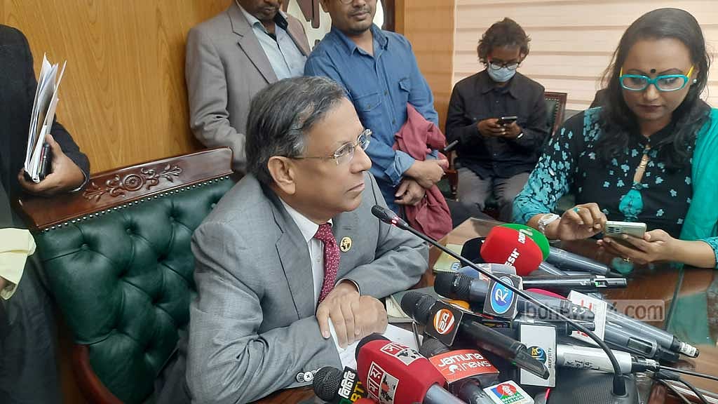 একটি রায় ঘিরে দেশের ‘মর্যাদা ক্ষুণ্ন করার’ চেষ্টা হচ্ছে: আইনমন্ত্রী