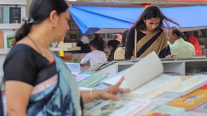 অমর একুশের দিনে একুশে বইমেলায়